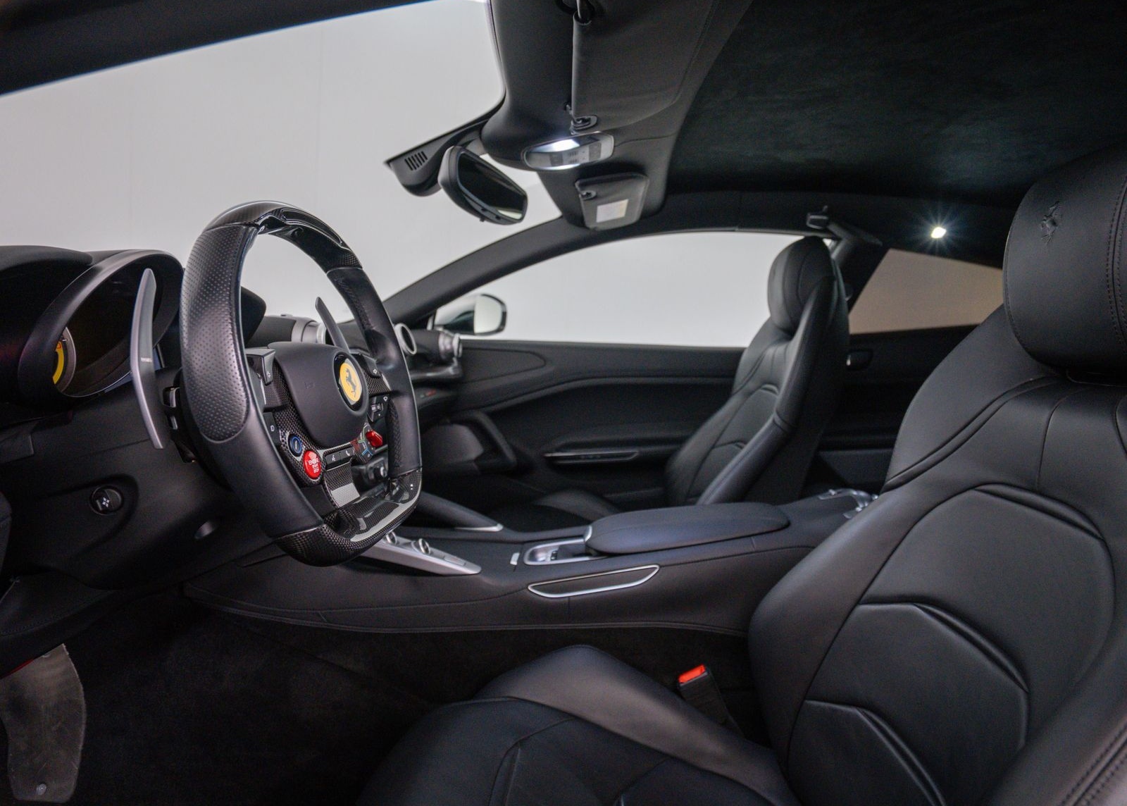 Ferrari GTC4Lusso foto 13