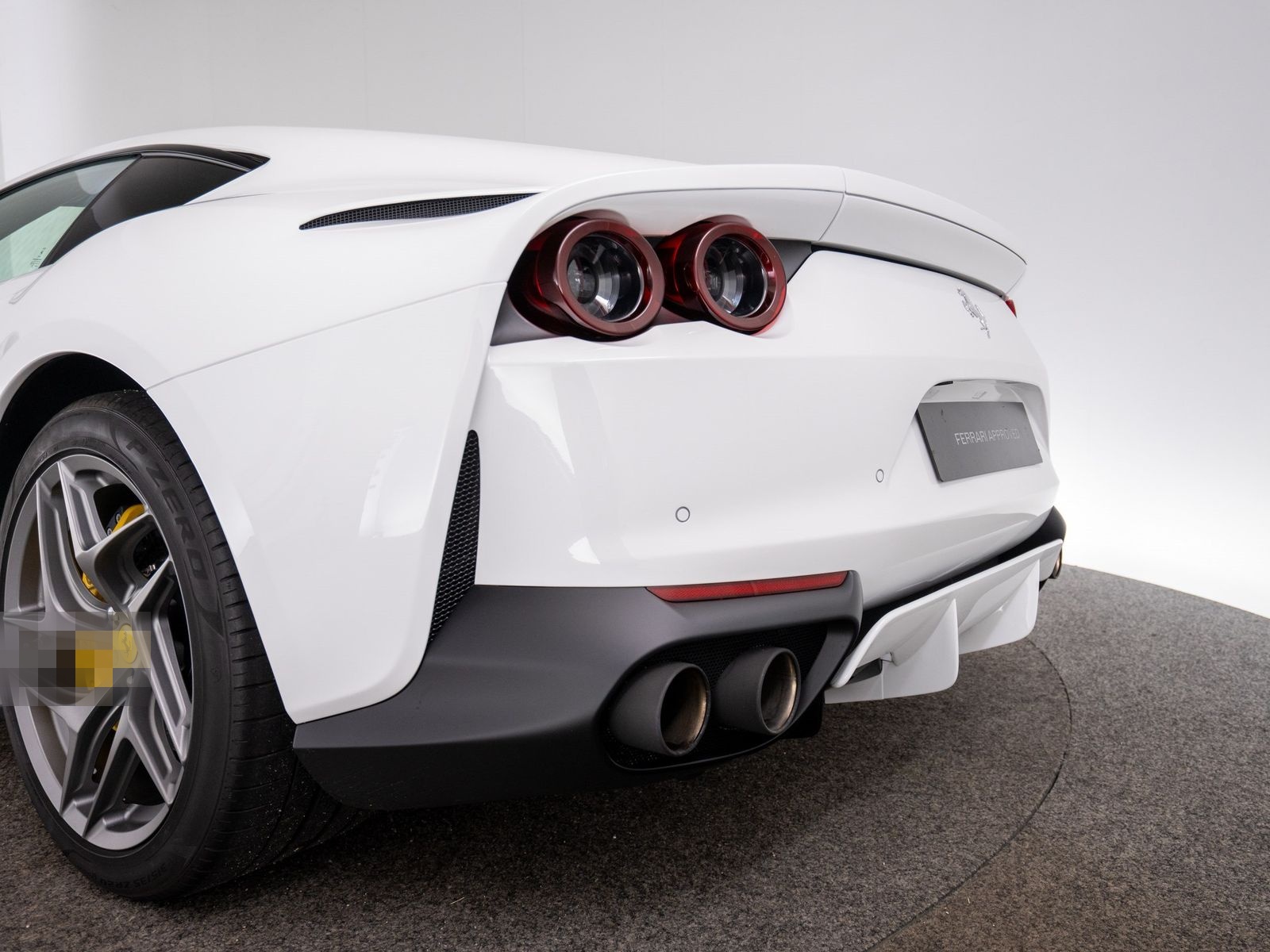 Ferrari 812 Superfast FERRARI SINGEN foto 16