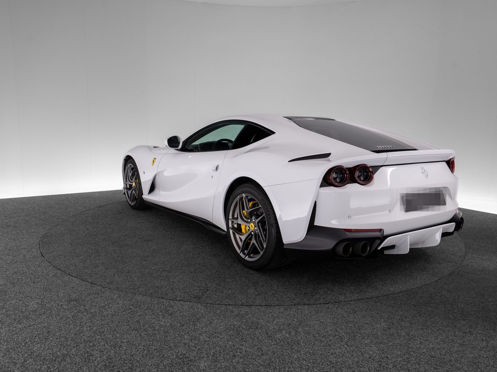 Ferrari 812 Superfast FERRARI SINGEN foto 3