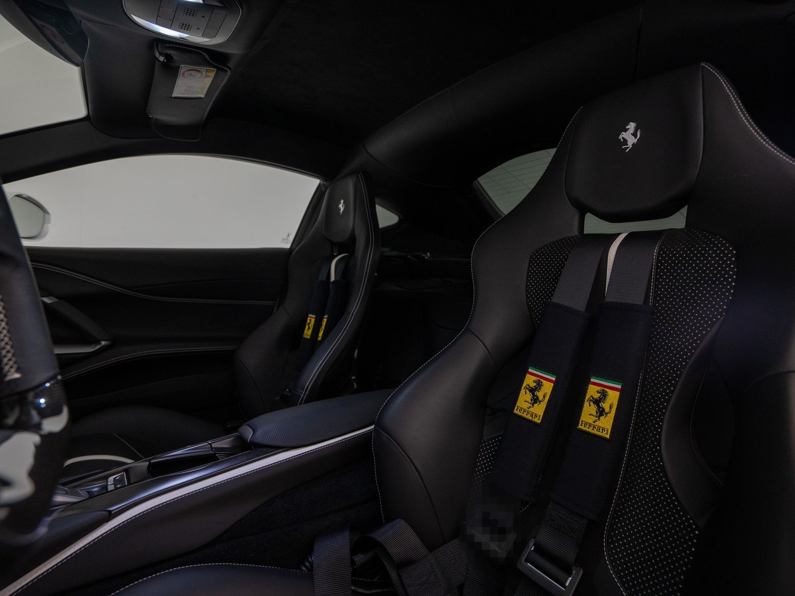 Ferrari 812 Superfast FERRARI SINGEN foto 23