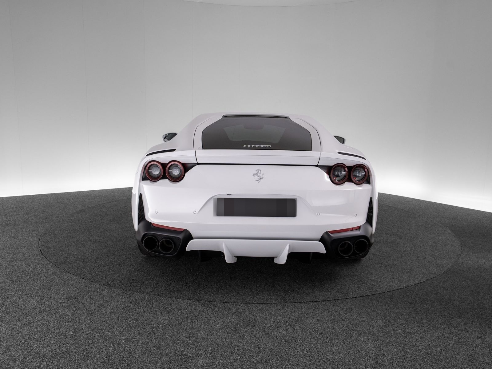 Ferrari 812 Superfast FERRARI SINGEN foto 4