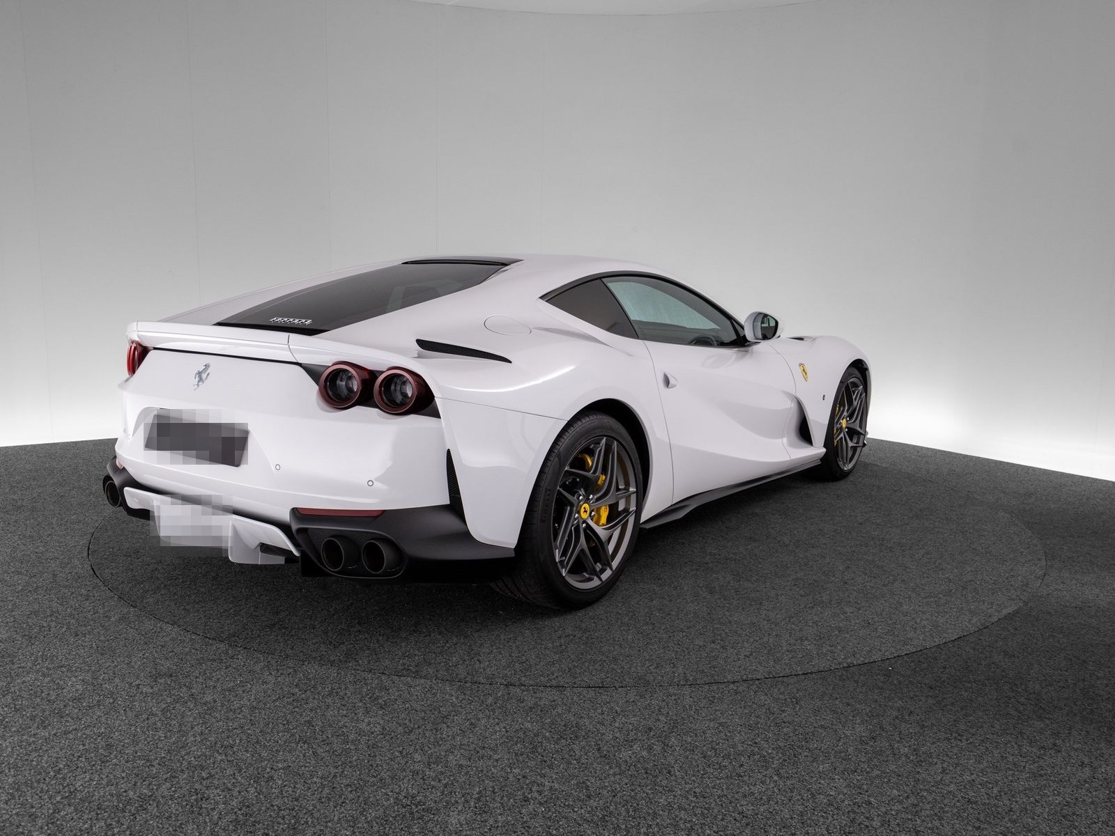 Ferrari 812 Superfast FERRARI SINGEN foto 5