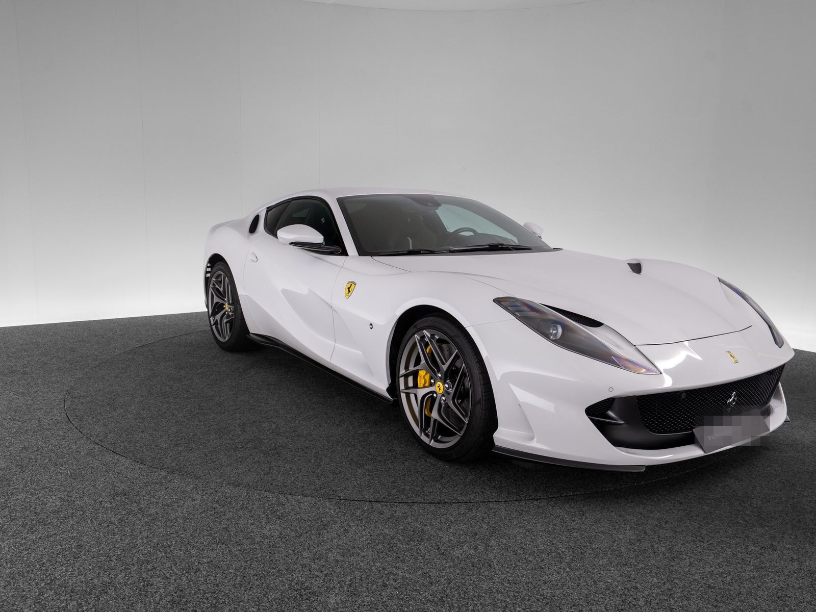 Ferrari 812 Superfast FERRARI SINGEN foto 8