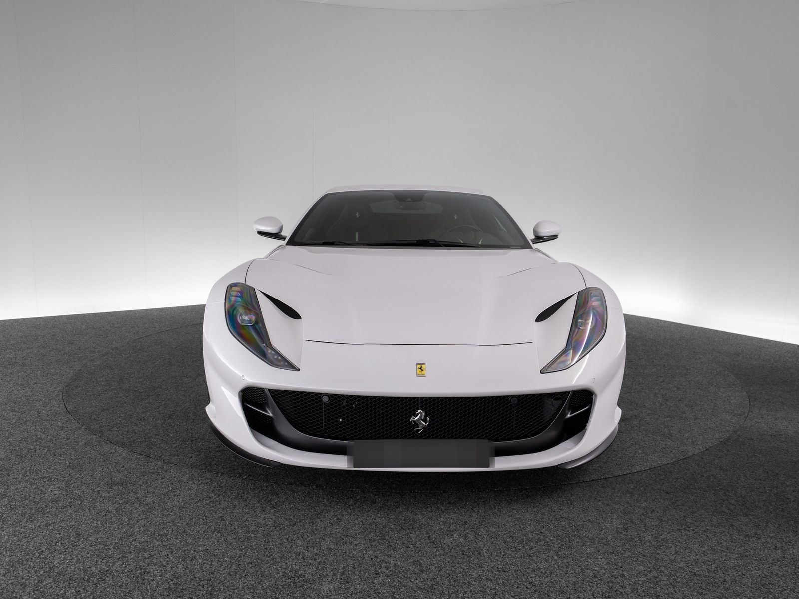 Ferrari 812 Superfast FERRARI SINGEN foto 9