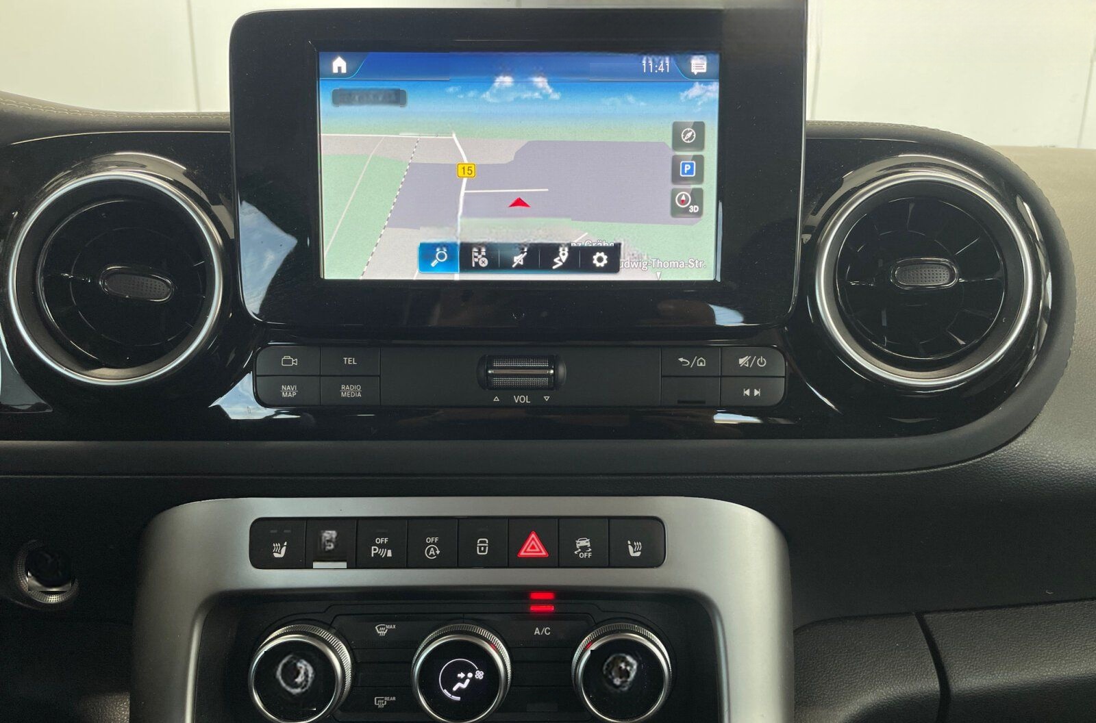 Mercedes-Benz T 180 Progressive LED KeylessGo Kamera Navi DAB foto 10
