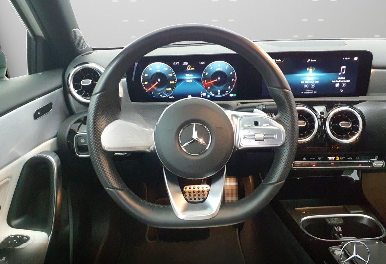Mercedes-Benz A 250 Lim AMG Night/MBUX HiEnd/Distr/Pano/Mbeam foto 14