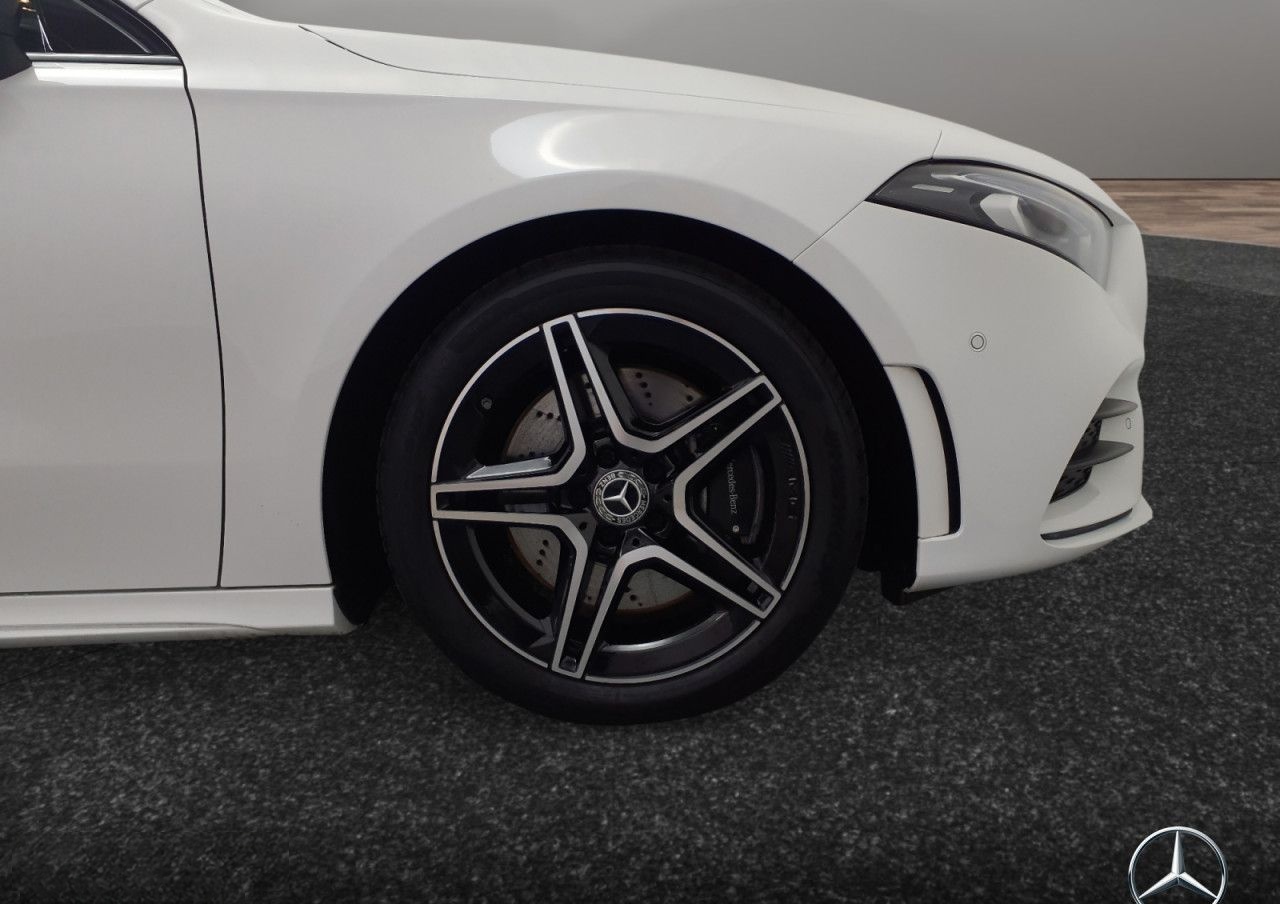 Mercedes-Benz A 250 Lim AMG Night/MBUX HiEnd/Distr/Pano/Mbeam foto 6