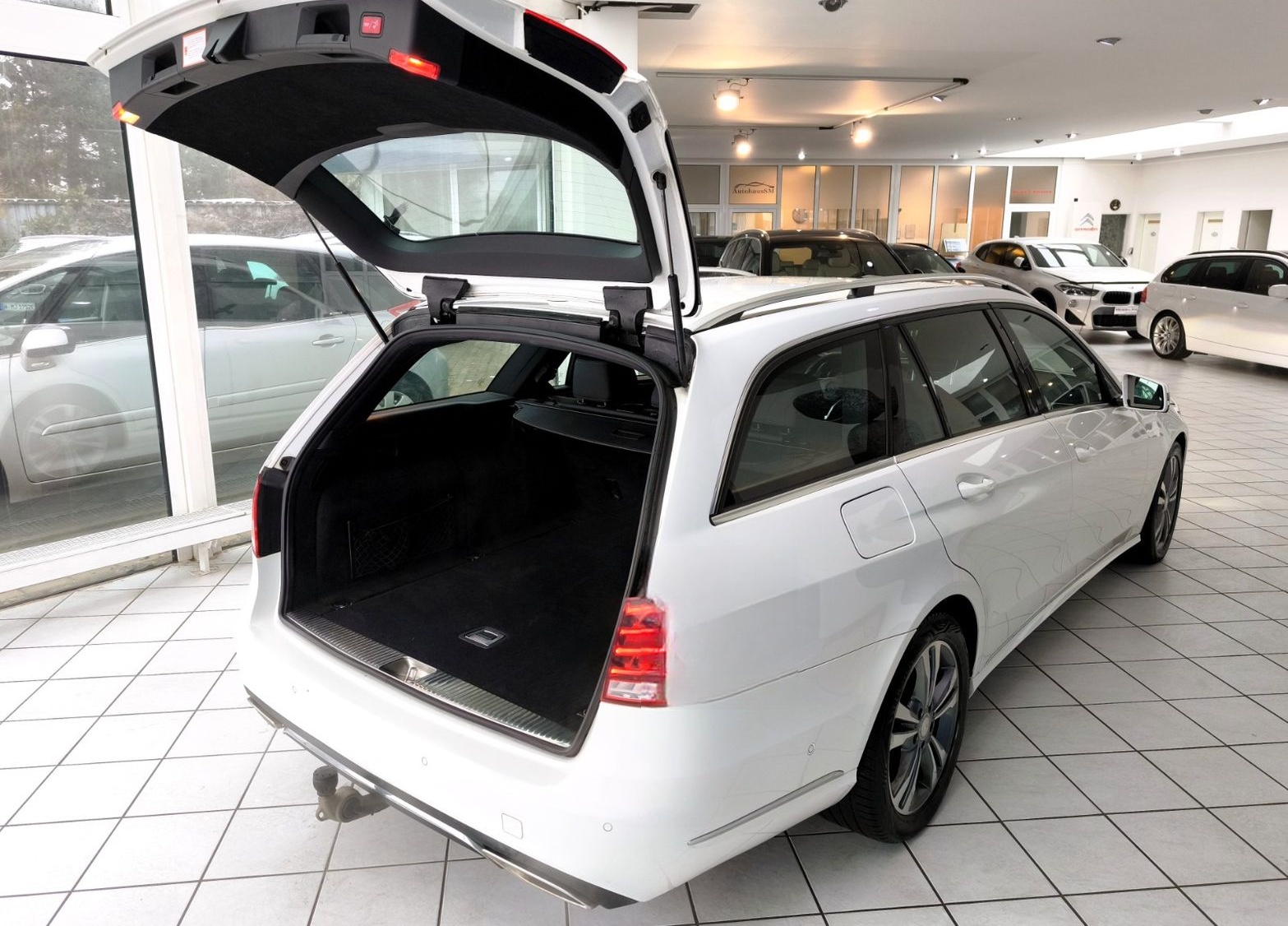 Mercedes-Benz E 200 T*MB-Scheckheft*AHK*2.Hand foto 13