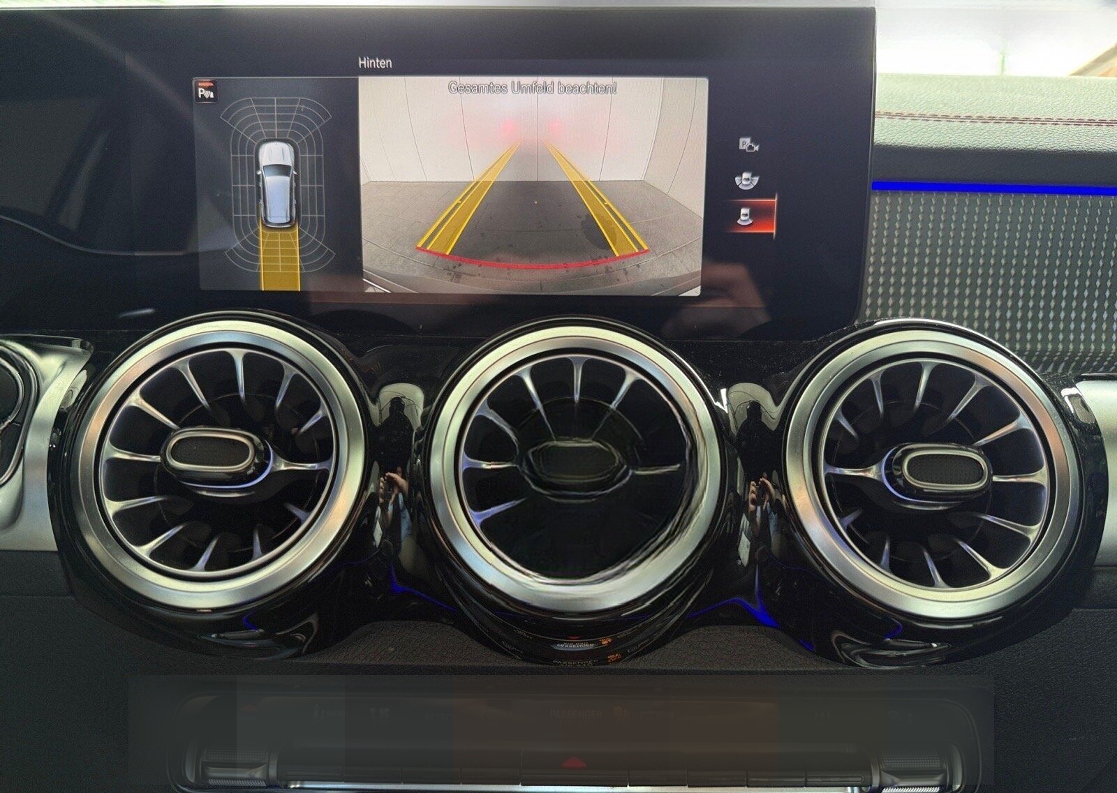 Mercedes-Benz EQB 300 4M AMG-Line el-Klappe LED Kamera Sitzh. foto 11