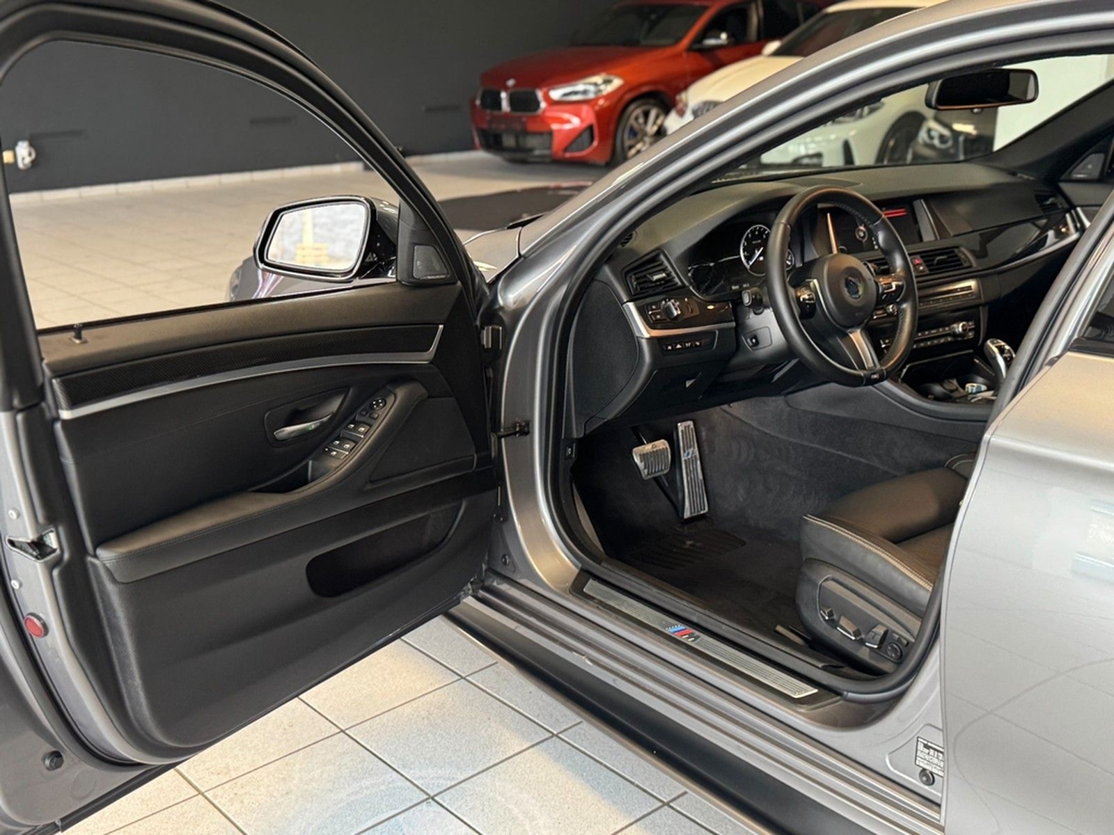 BMW 535i M Paket Vollausstattung Carbon Top Zustand foto 8