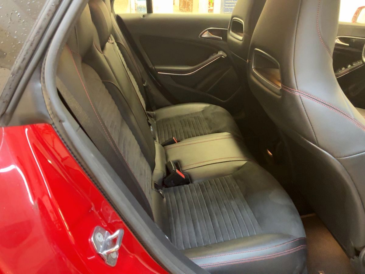 Mercedes-Benz CLA 200 Shooting Brake +AMG-LINE+LED+NAVI+2.HND+ foto 10