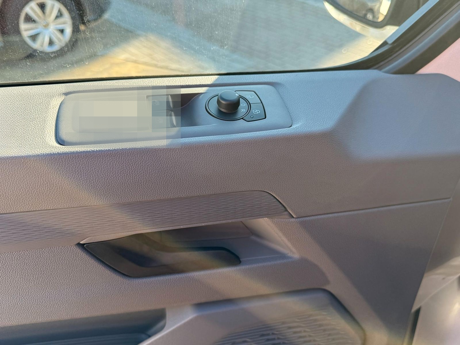 Volkswagen T7 Kombi 2.0 TDI 150 L2 LED DigC Keyl PDC TEM... foto 13