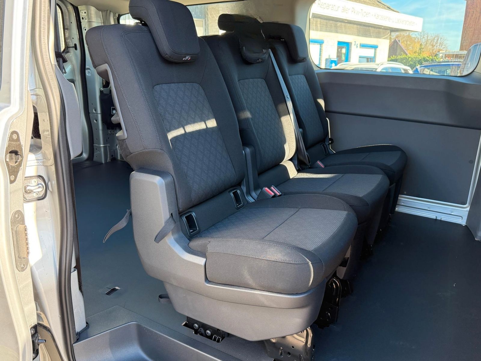 Volkswagen T7 Kombi 2.0 TDI 150 L2 LED DigC Keyl PDC TEM... foto 14