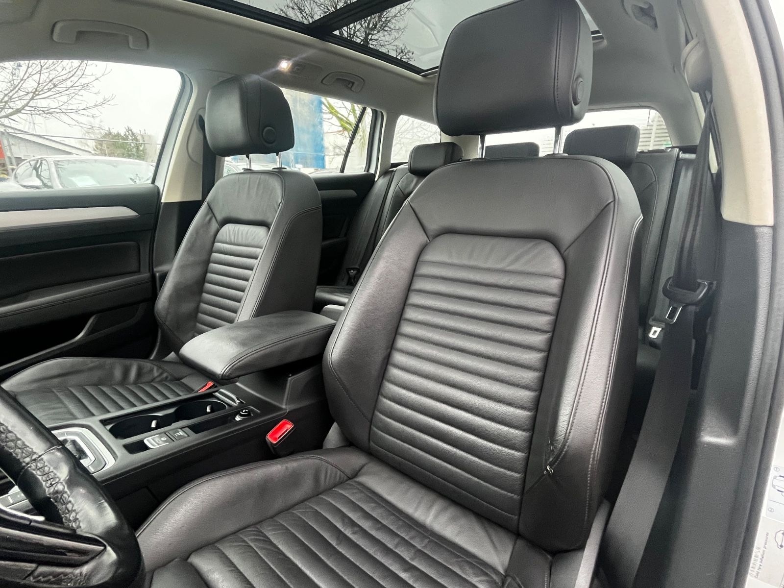 Volkswagen Passat Variant Comfortline *Pano/Navi/Kamera* foto 9