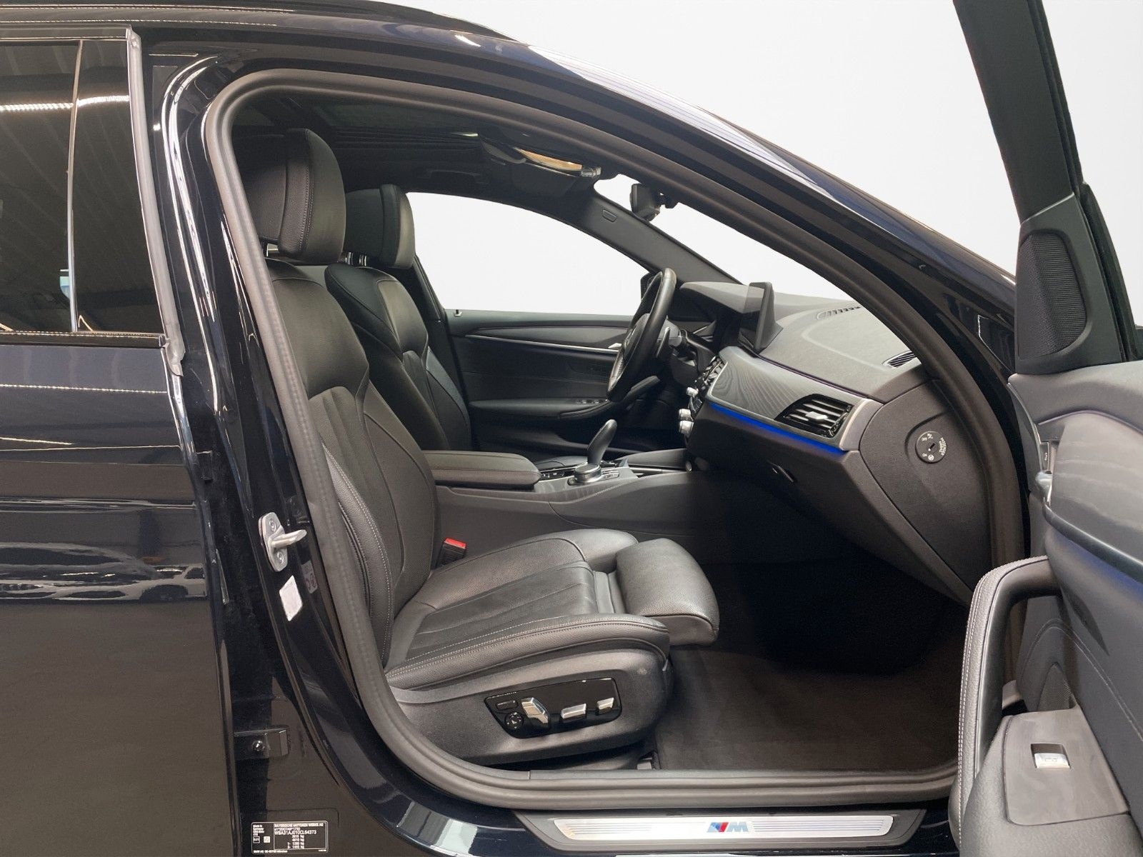 BMW 530xd Tour M Sport ACC AHK PANO HUD LASER MEMORY foto 9
