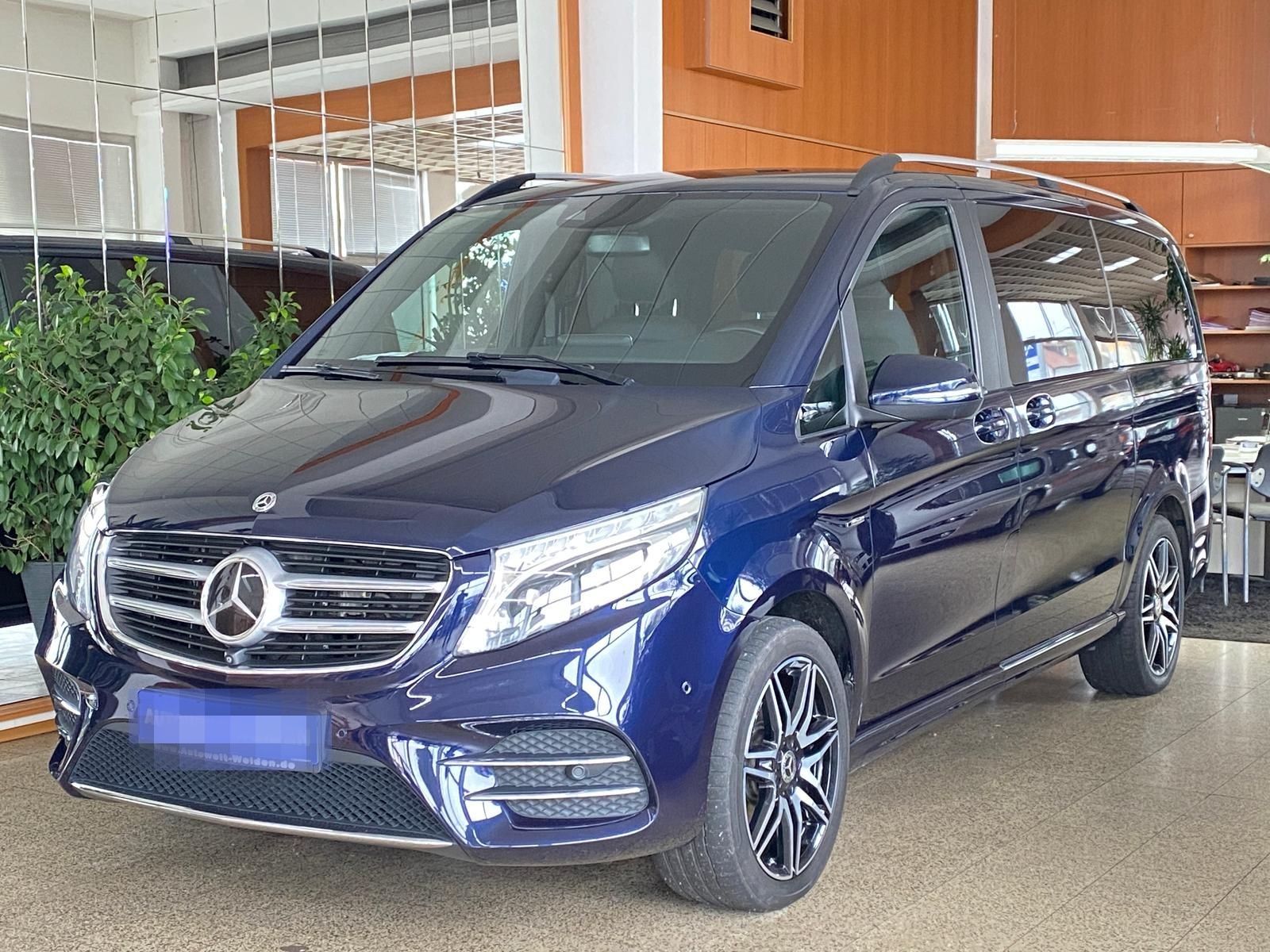 Mercedes-Benz V 250 CDI 4MATIC lang EXCLUSIVE EDITION AMG-line foto 2