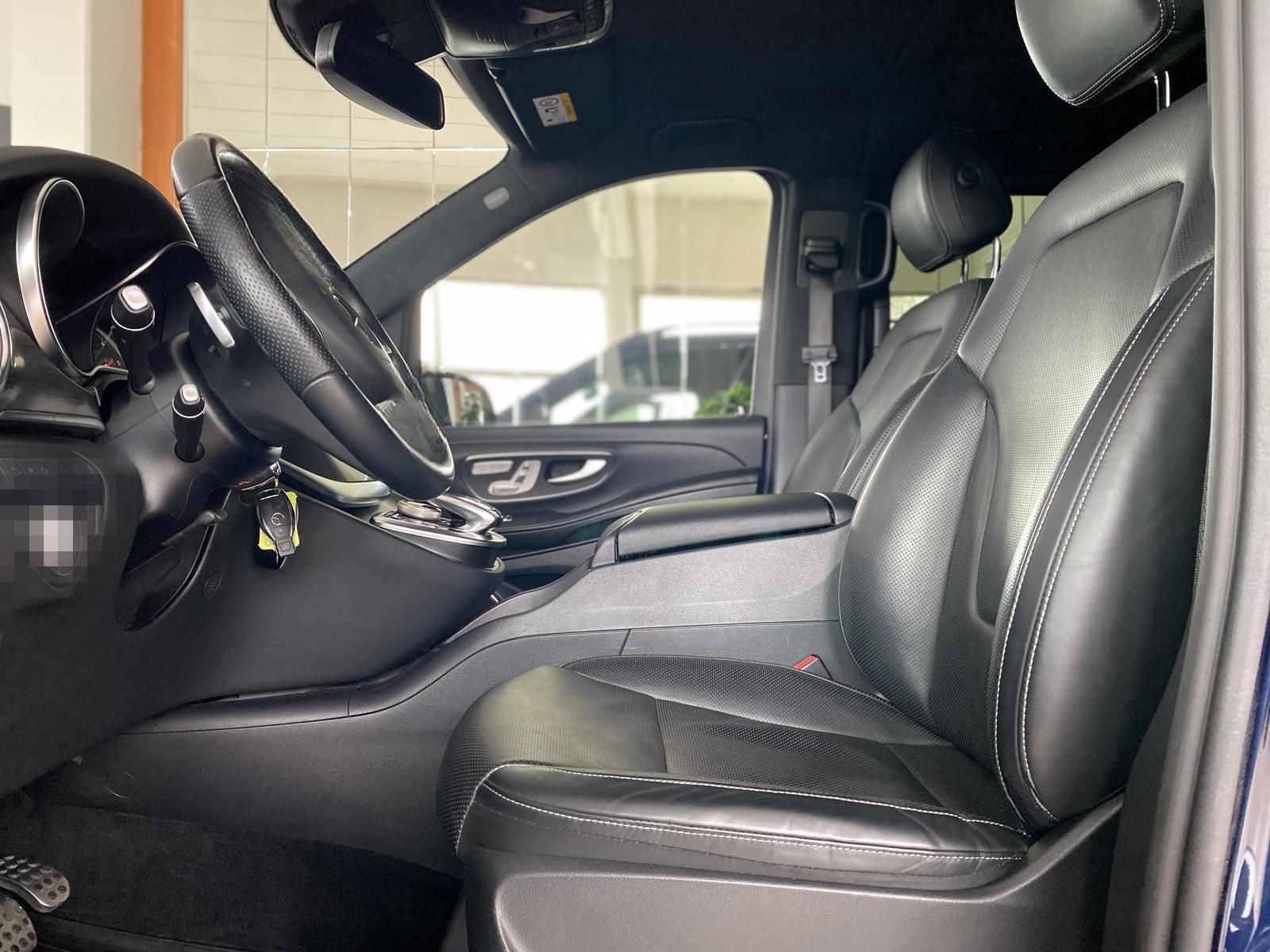 Mercedes-Benz V 250 CDI 4MATIC lang EXCLUSIVE EDITION AMG-line foto 8