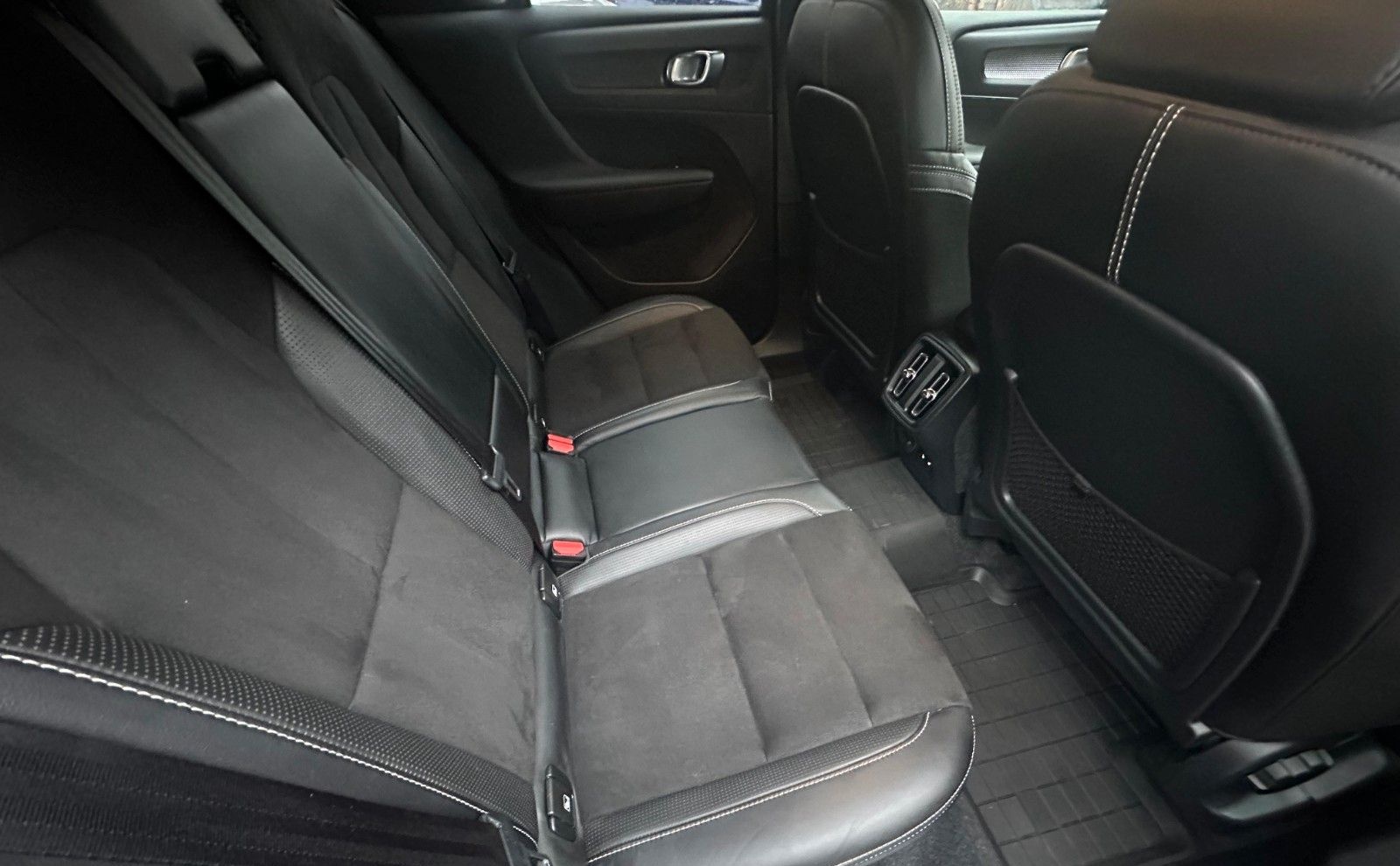 Volvo XC40 R Design AWDI AUTOM. I LEDER I NAVI I AHK foto 14