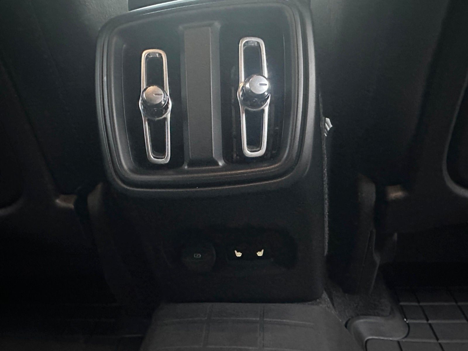 Volvo XC40 R Design AWDI AUTOM. I LEDER I NAVI I AHK foto 16