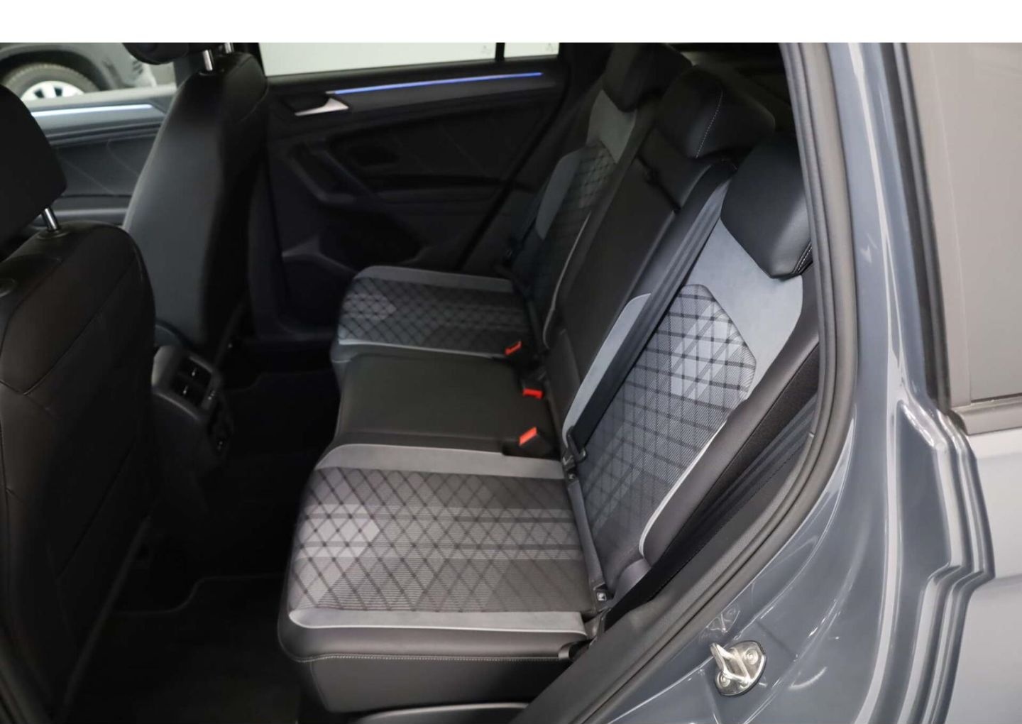 Volkswagen Tiguan 2.0 TDI 4Motion R-Line Black Style foto 15