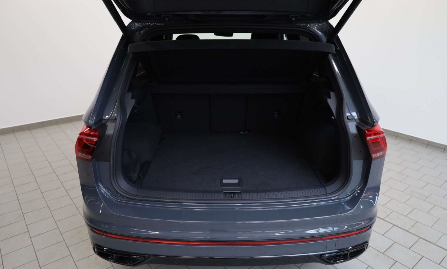 Volkswagen Tiguan 2.0 TDI 4Motion R-Line Black Style foto 16