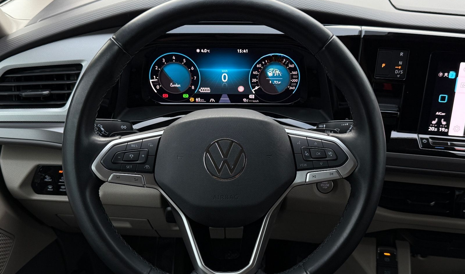 Volkswagen T7 Multivan TSI DSG ACC DCC AHK LED-Matrix Kam foto 18