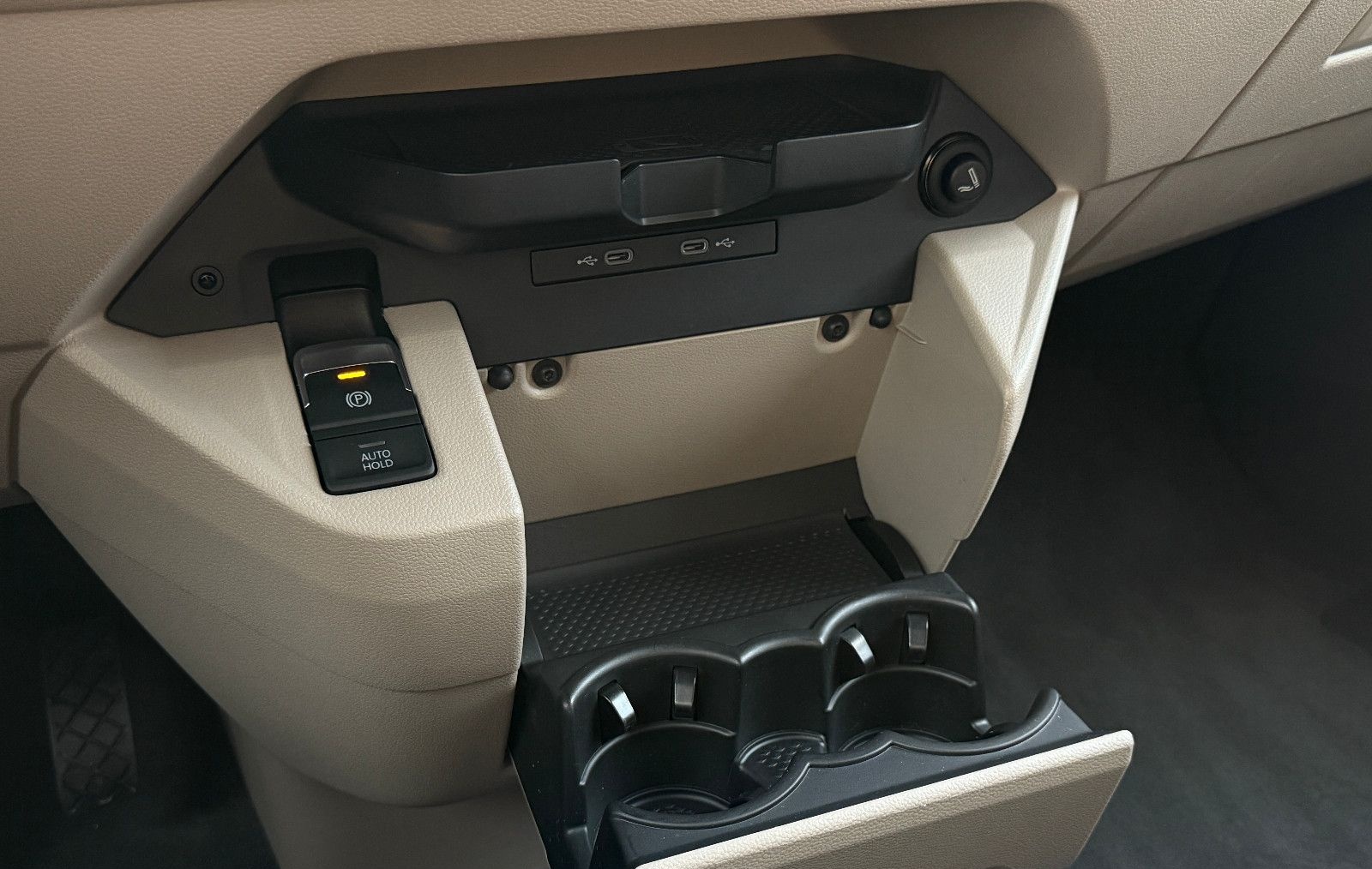 Volkswagen T7 Multivan TSI DSG ACC DCC AHK LED-Matrix Kam foto 20