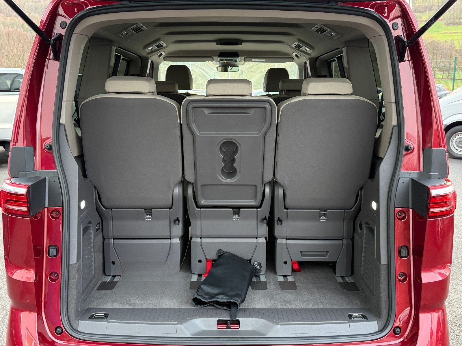 Volkswagen T7 Multivan TSI DSG ACC DCC AHK LED-Matrix Kam foto 8