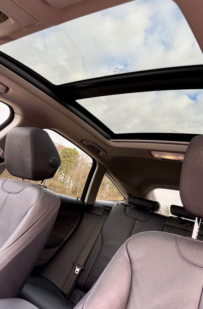 BMW 330d GT xDrive Pano Navi Rentner  foto 12