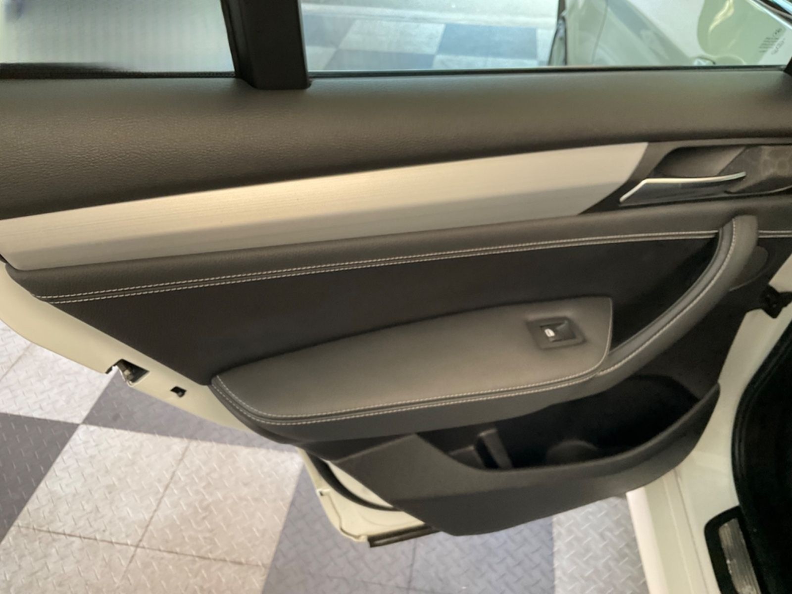 BMW X3 xDrive 3,5 d Aut,M-Sport, AHK,Headup,Tüv3-27 foto 31