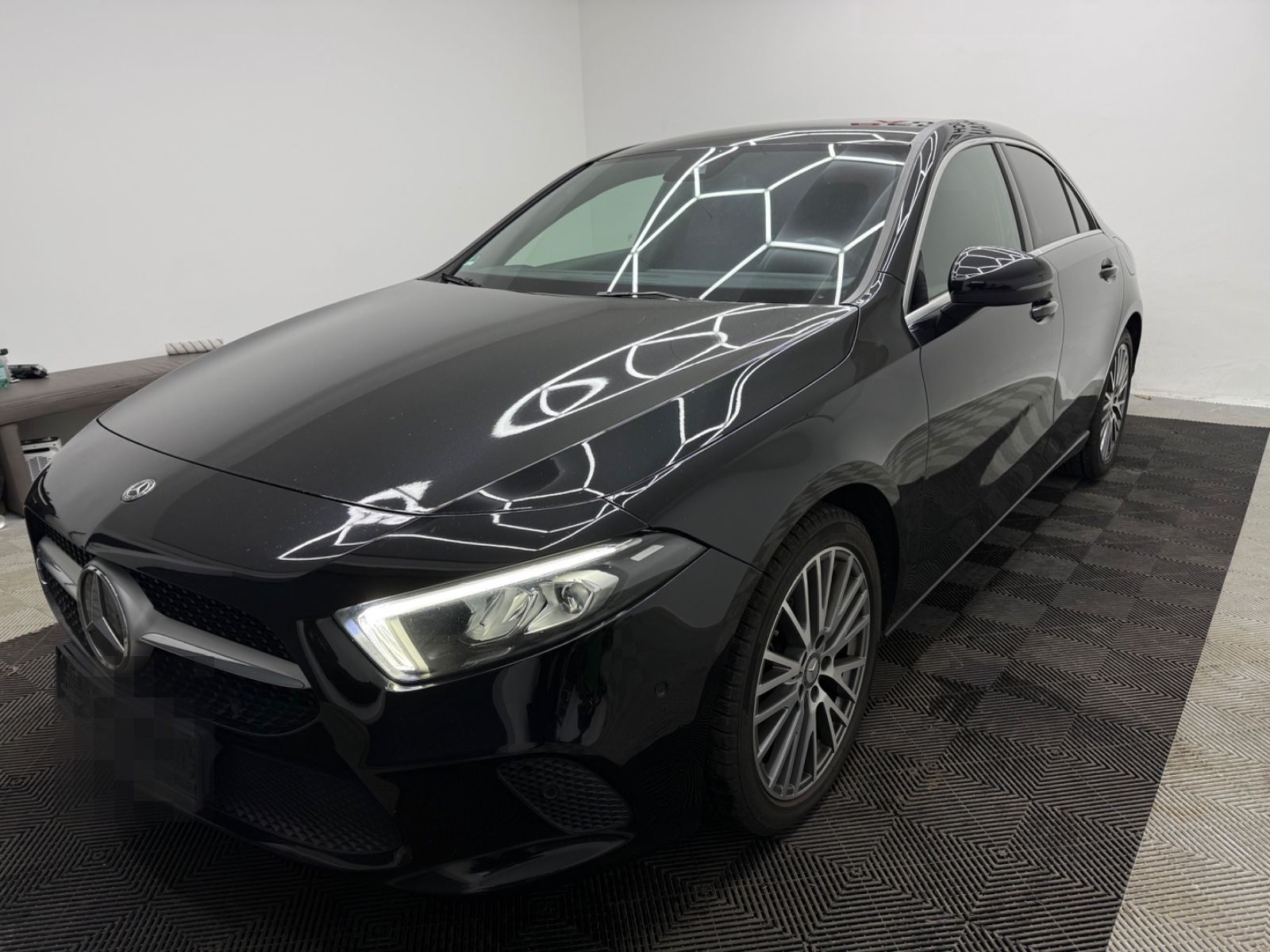 Mercedes-Benz A 180d Limousine Progressive*LED*SHZ*PDC*Navi* foto 4