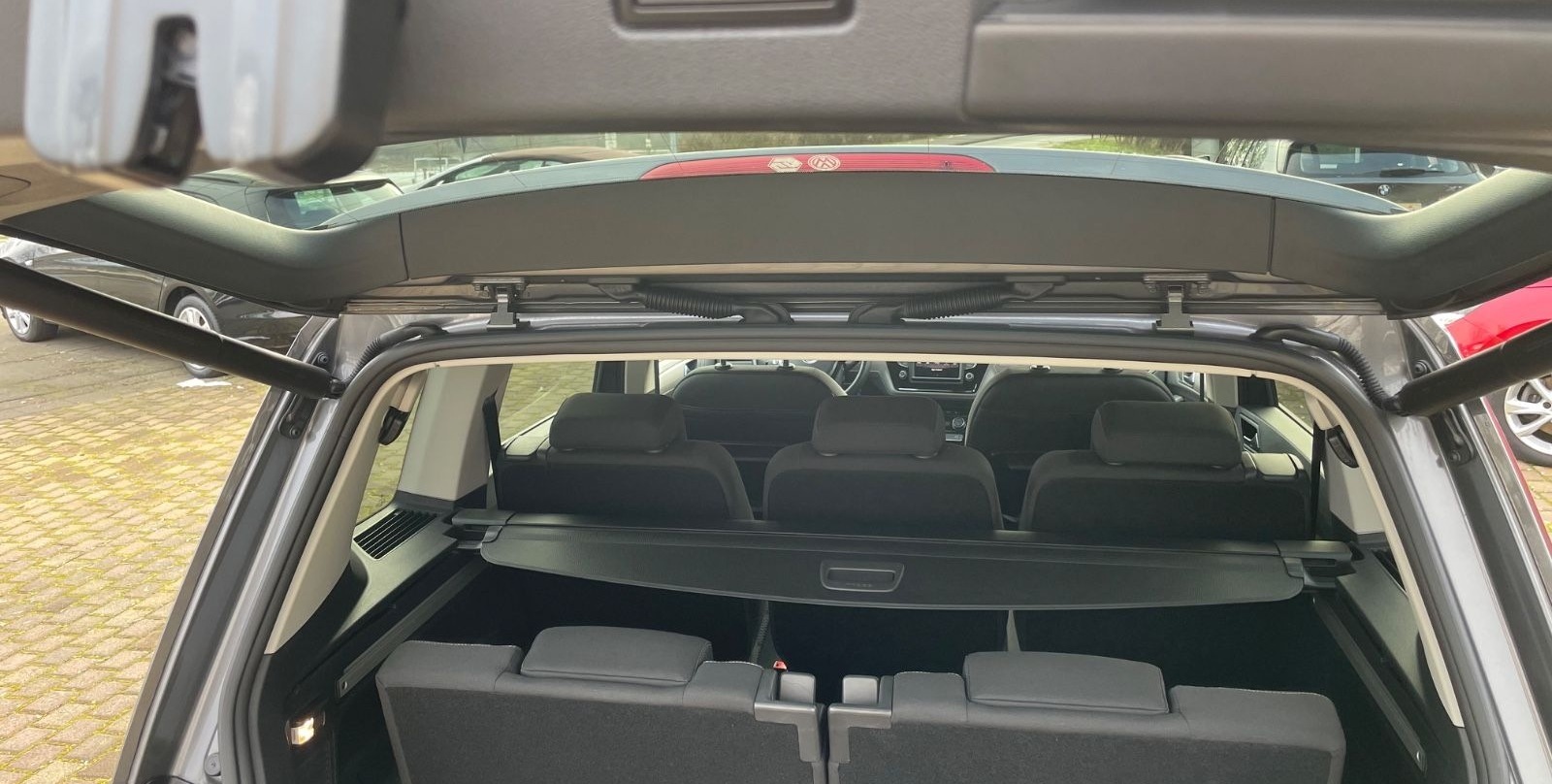 Volkswagen Touran 1,6TDI Navi,RCDMP3,SHZ,ACA,7Sitze,Euro6, foto 18
