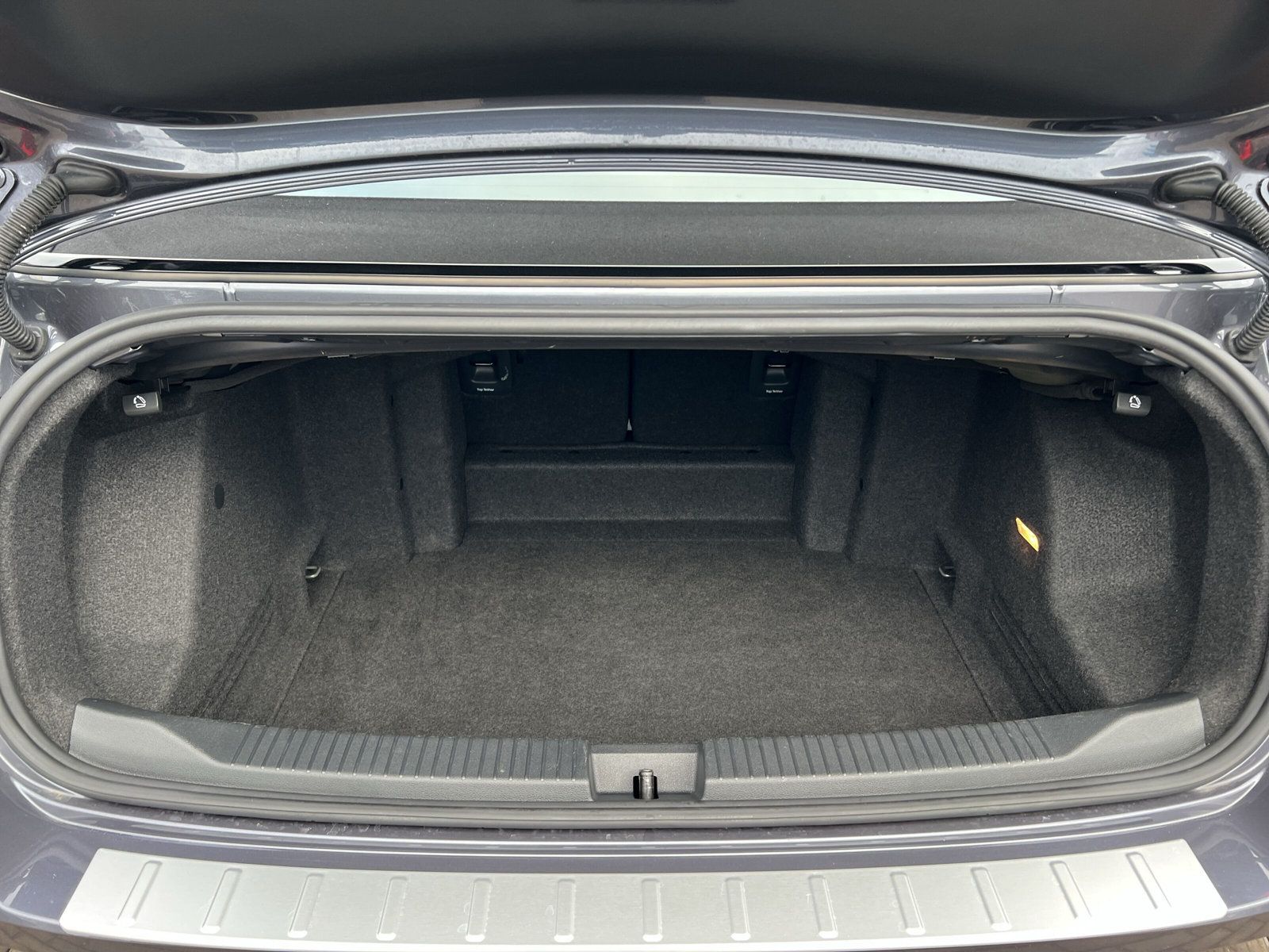Volkswagen T-Roc Cabriolet 1.5 TSI DSG R-Line MATRIX NAVI M foto 11