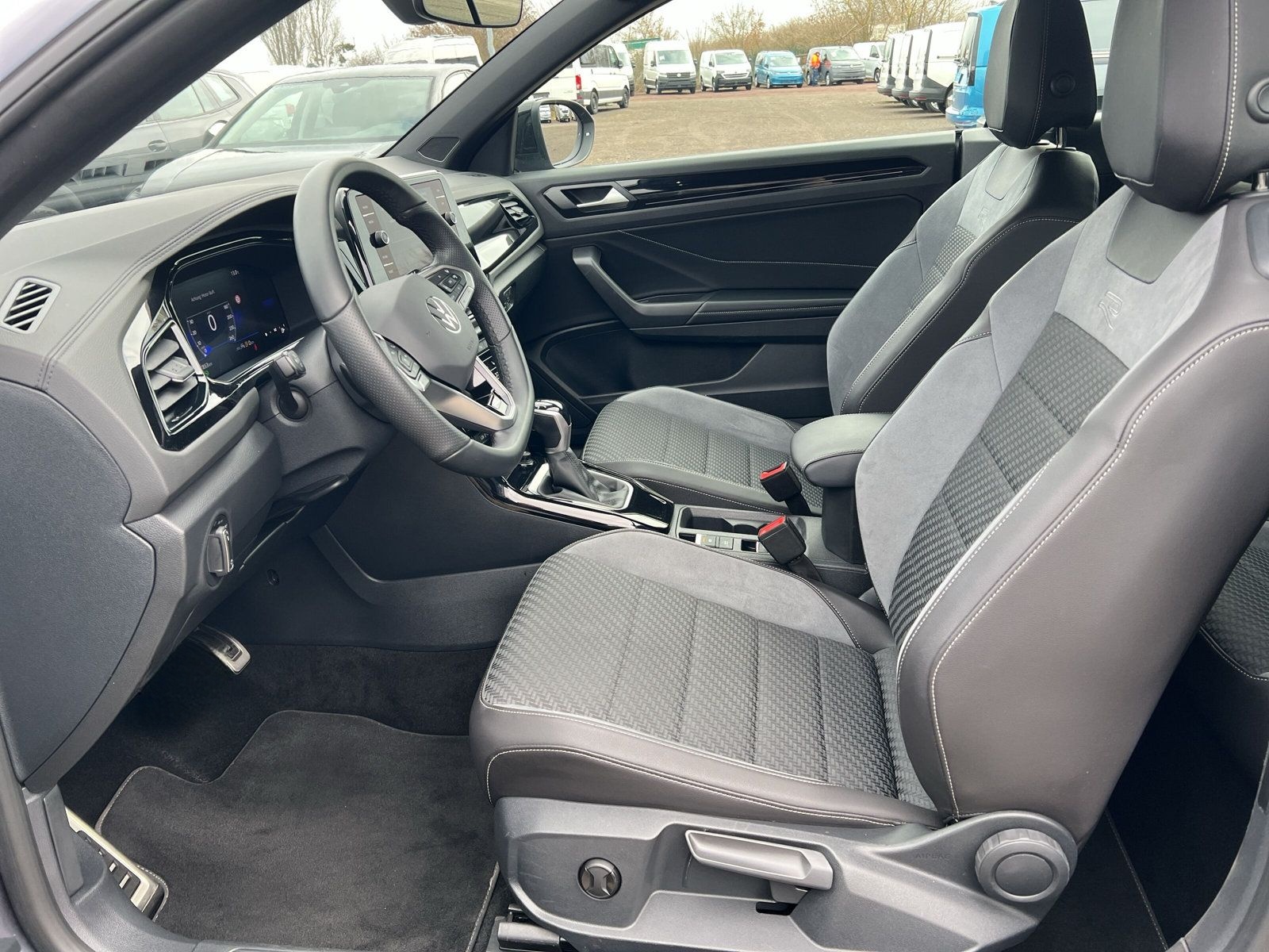 Volkswagen T-Roc Cabriolet 1.5 TSI DSG R-Line MATRIX NAVI M foto 12