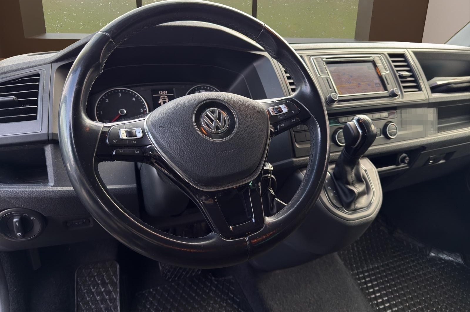 Volkswagen T6 Transporter Bus Caravelle Comfortline 4Motion foto 16
