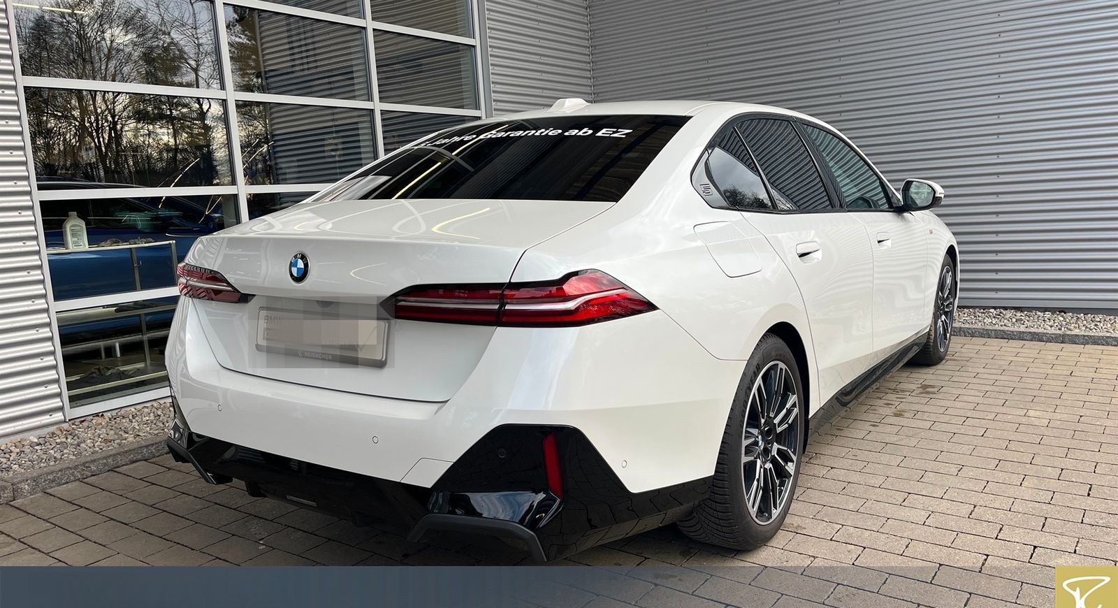 BMW 520d A Lim M-Sport,AHK,LCProf,HUD,DA+,Sitzbelü foto 2