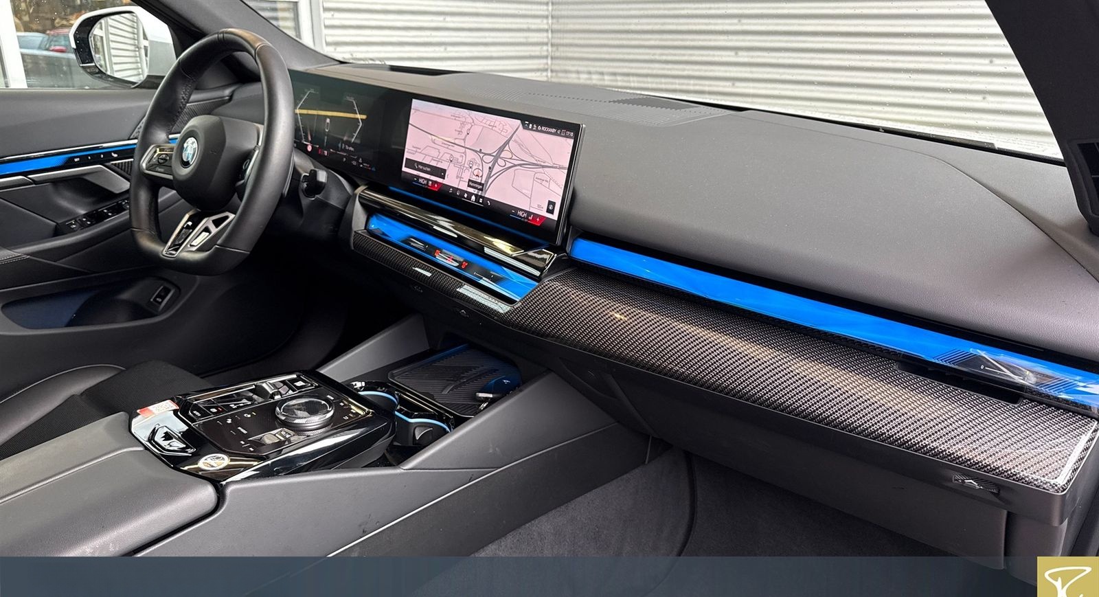 BMW 520d A Lim M-Sport,AHK,LCProf,HUD,DA+,Sitzbelü foto 13