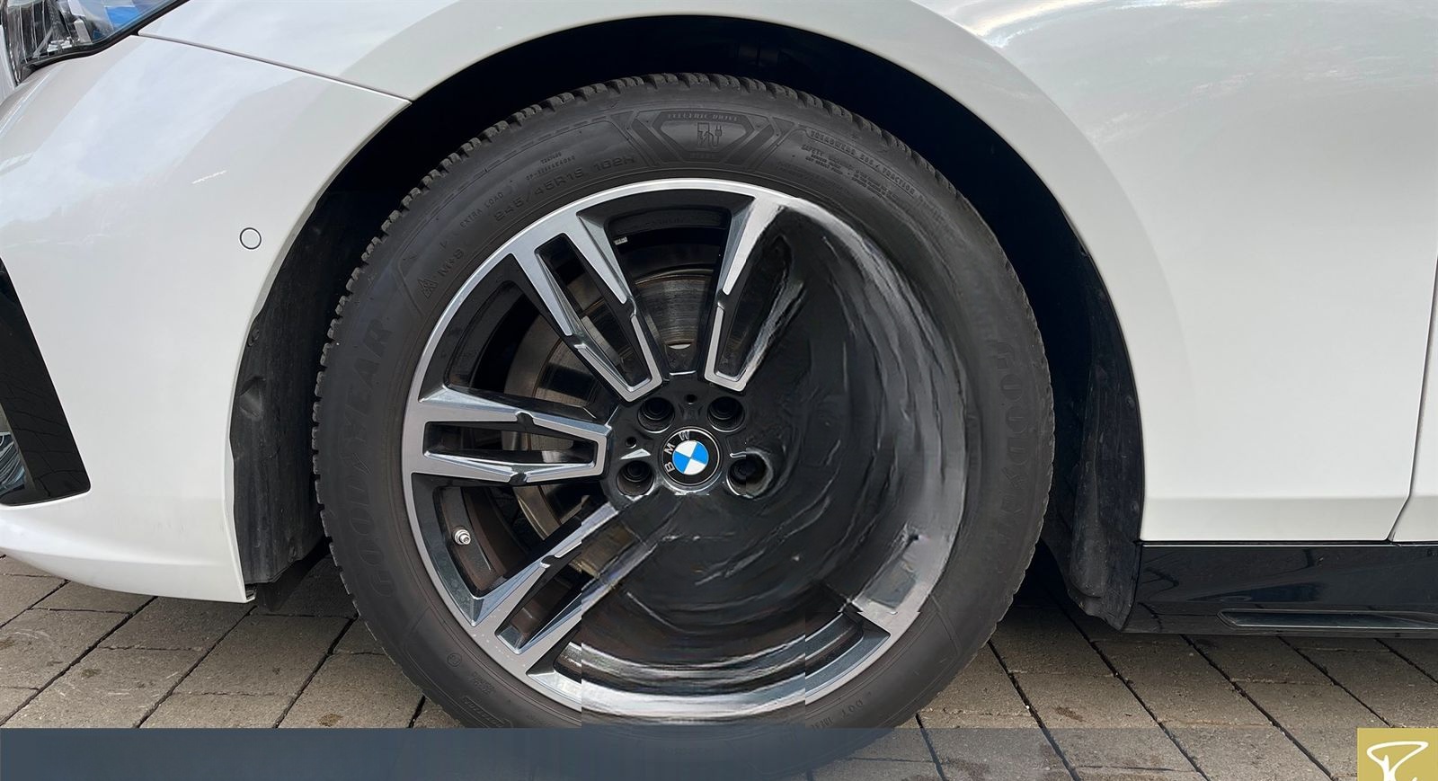 BMW 520d A Lim M-Sport,AHK,LCProf,HUD,DA+,Sitzbelü foto 3