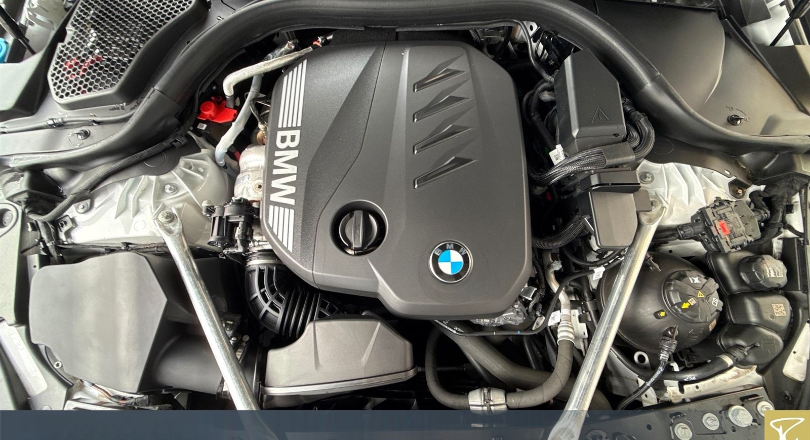 BMW 520d A Lim M-Sport,AHK,LCProf,HUD,DA+,Sitzbelü foto 7