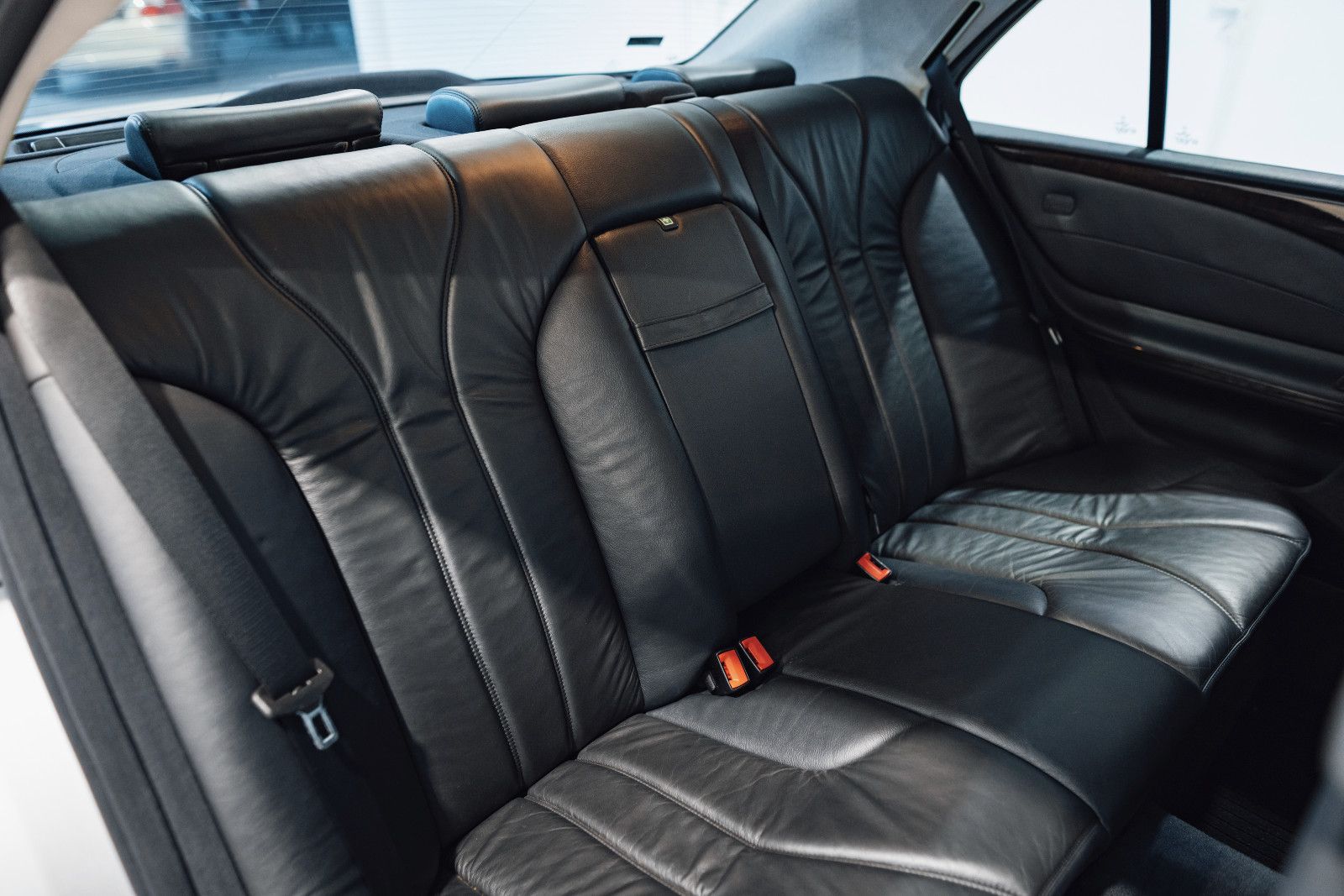 Mercedes-Benz E 55 AMG foto 15