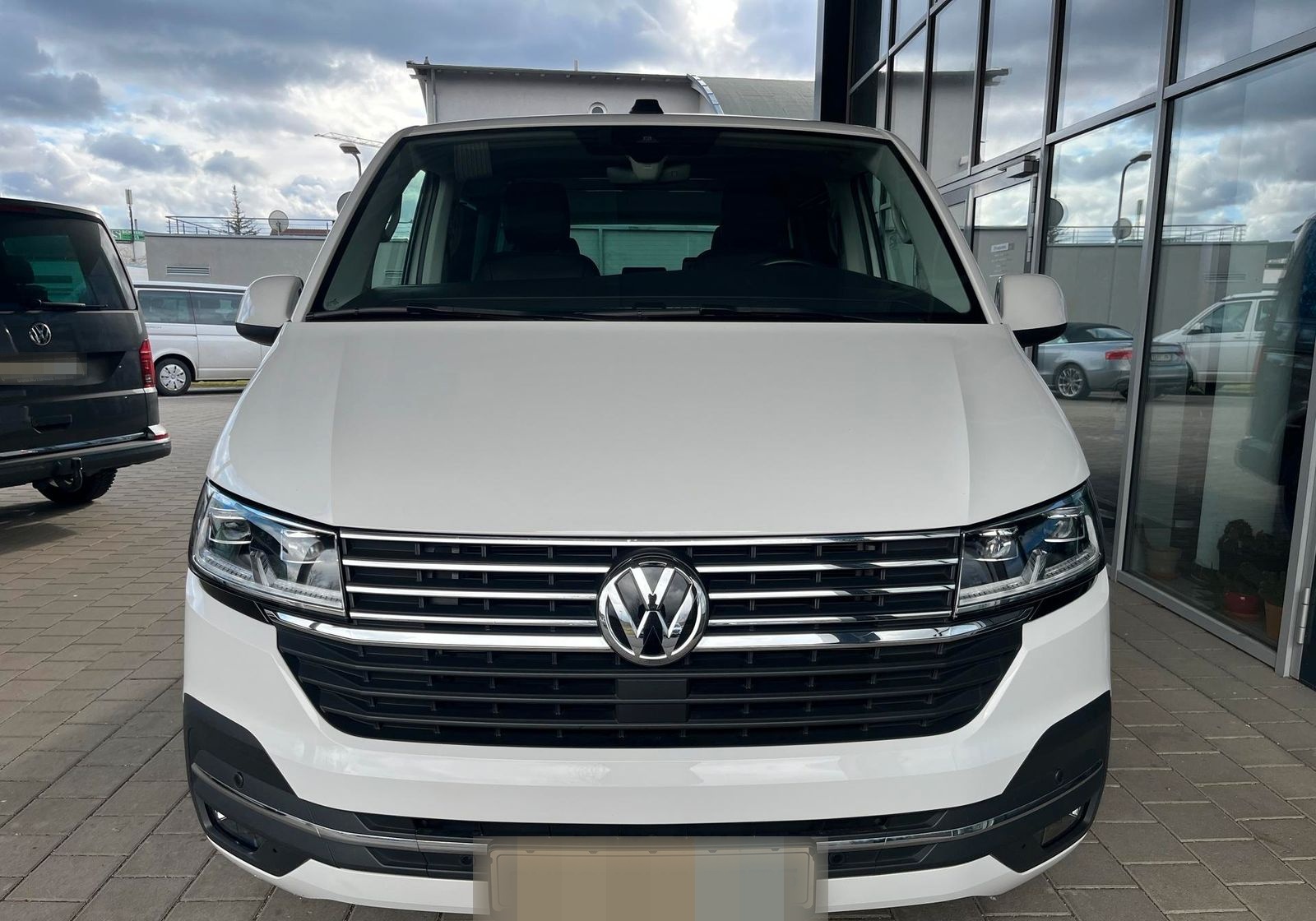 Volkswagen T6.1 Multivan Klimaauto, Navi, Einparkhilfe foto 2