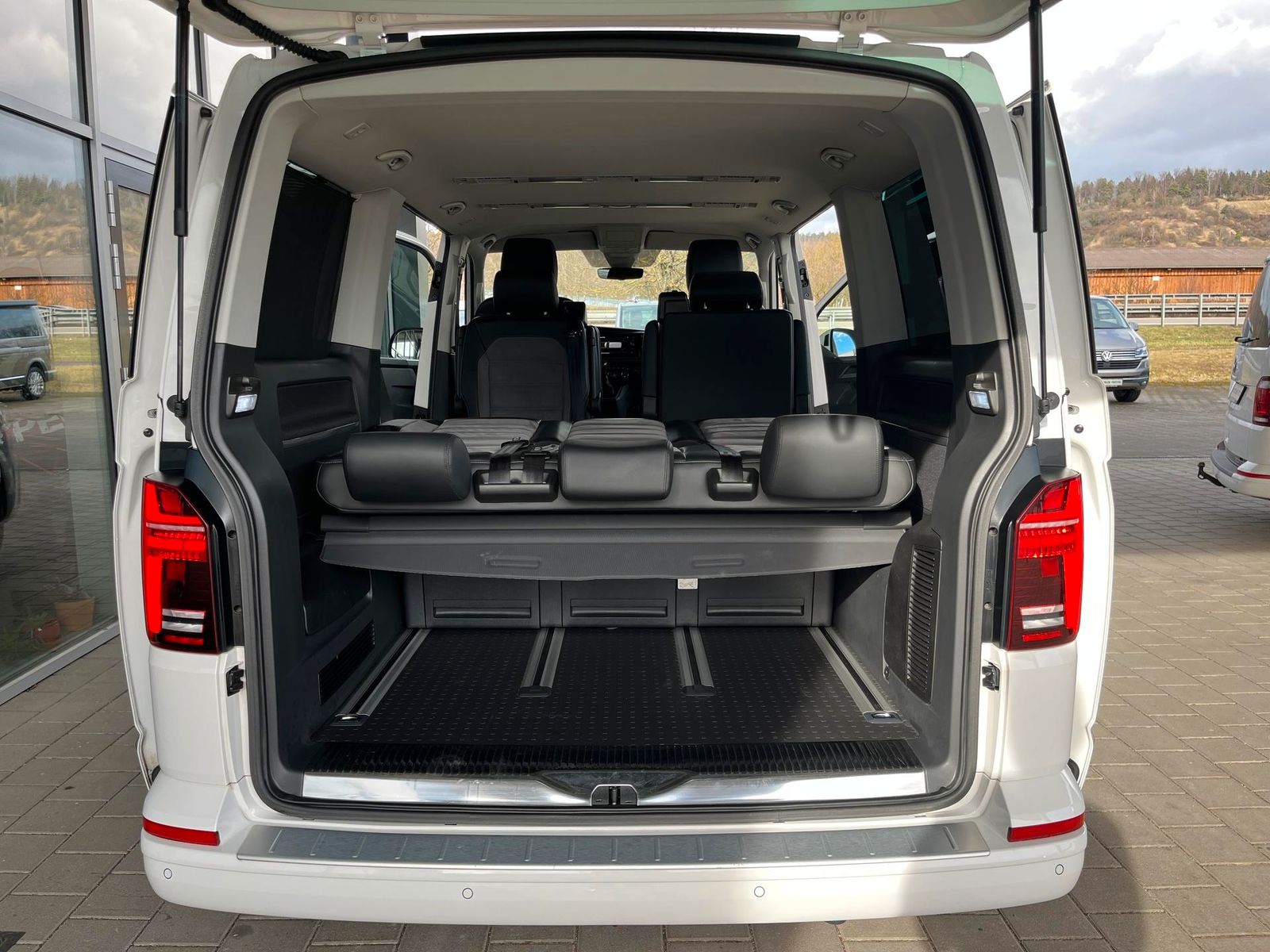 Volkswagen T6.1 Multivan Klimaauto, Navi, Einparkhilfe foto 21