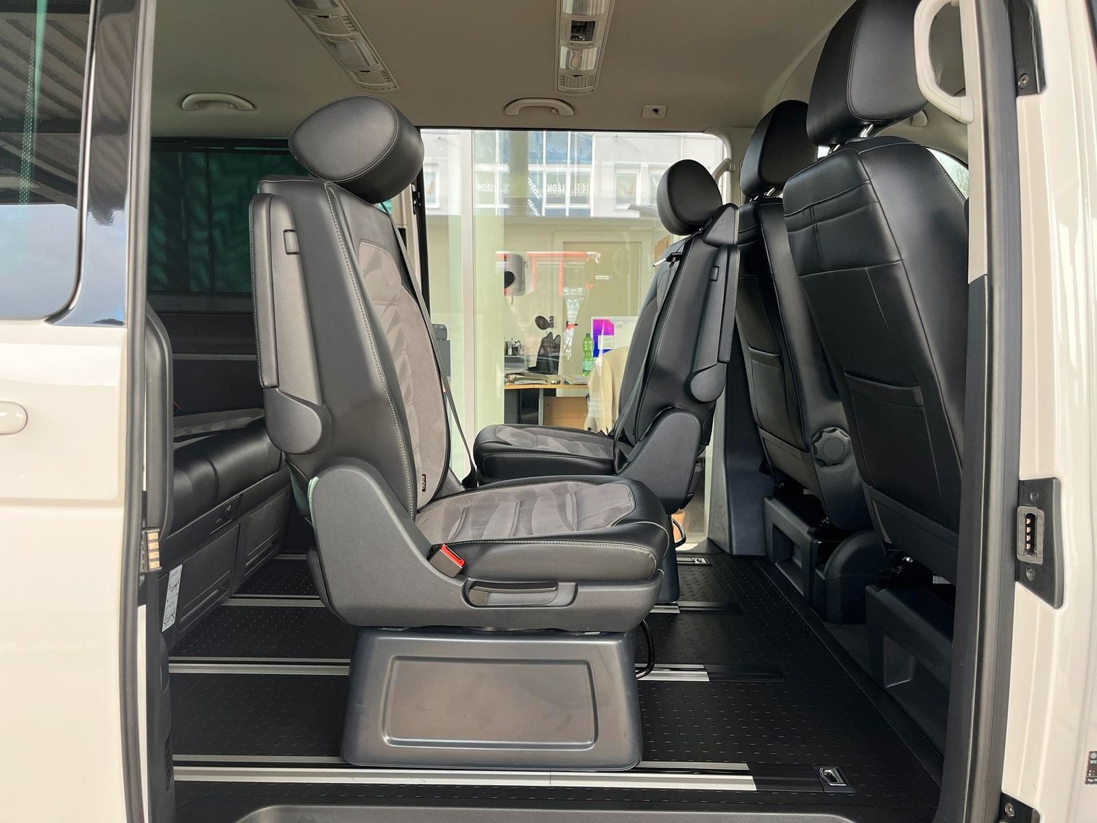 Volkswagen T6.1 Multivan Klimaauto, Navi, Einparkhilfe foto 9