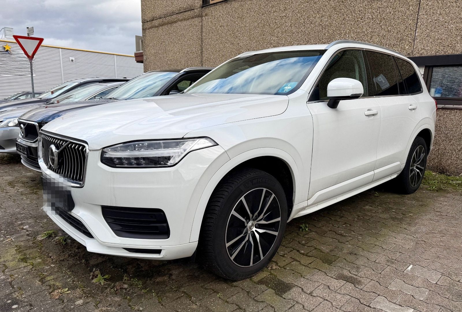 Volvo XC90 B5 Momentum Pro AWD  PANO+LED+LEDER+CAM+h/k foto 2