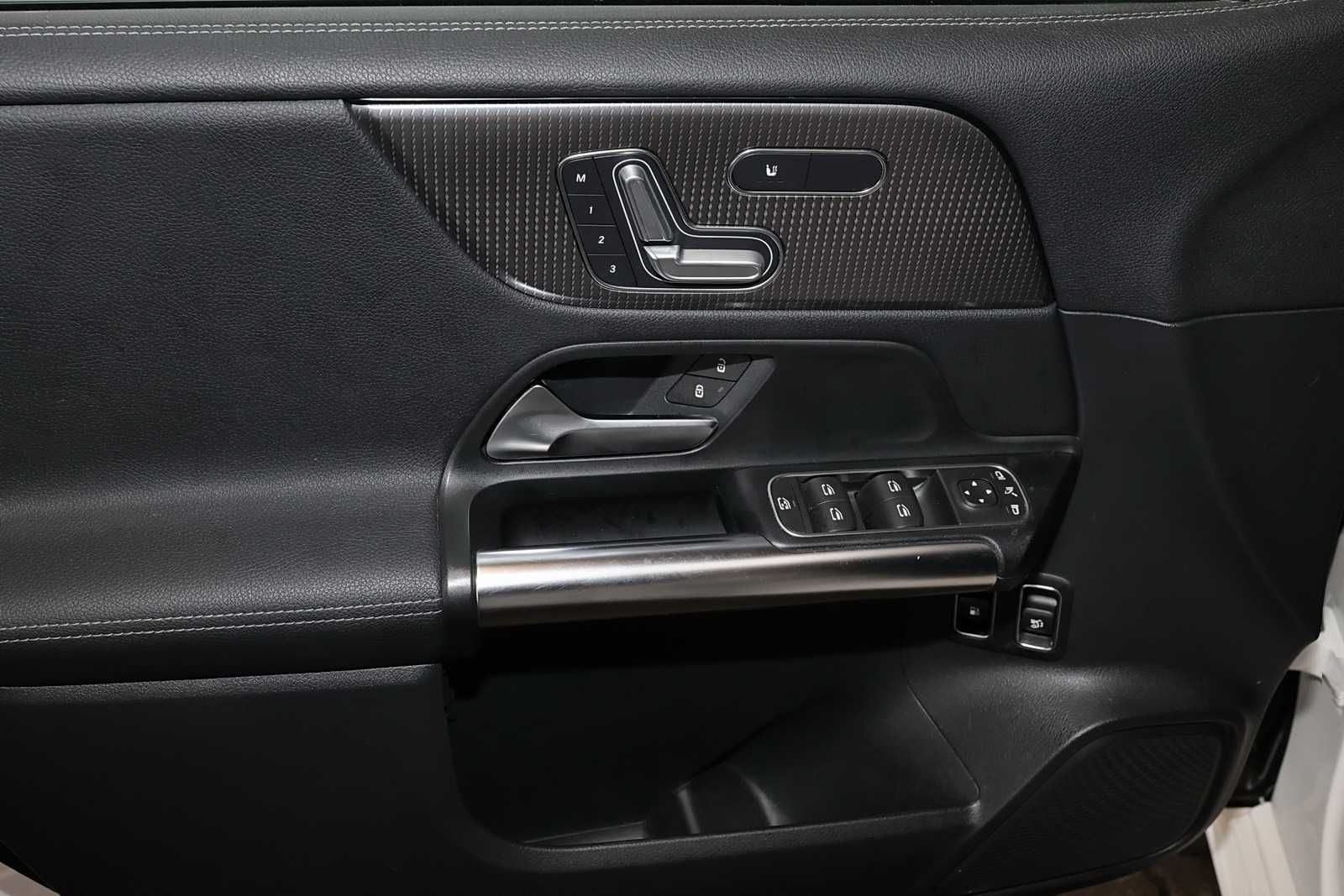 Mercedes-Benz B 250 e PANO+360°+DISTRO+TOTWINKEL+CARPLAY+17" foto 12