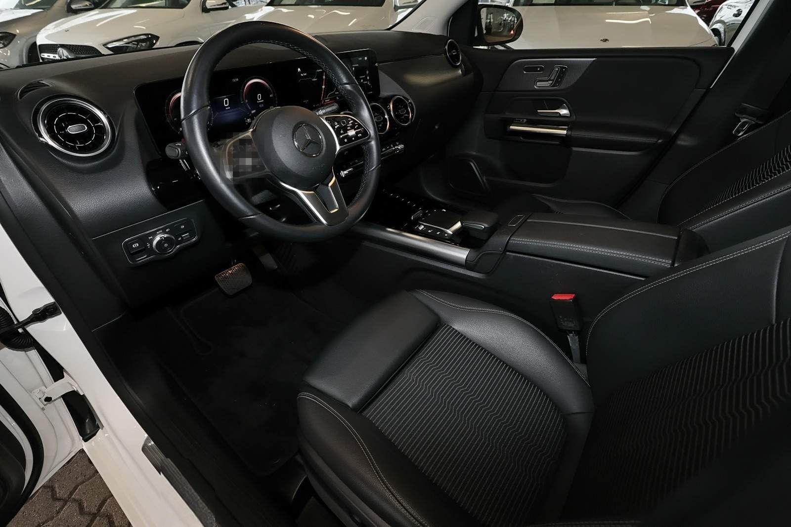 Mercedes-Benz B 250 e PANO+360°+DISTRO+TOTWINKEL+CARPLAY+17" foto 9