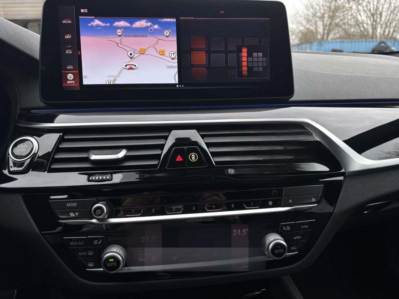 BMW M550i xDrive SurView HUD ACC Glasd.SoftCl.HK.19" foto 13
