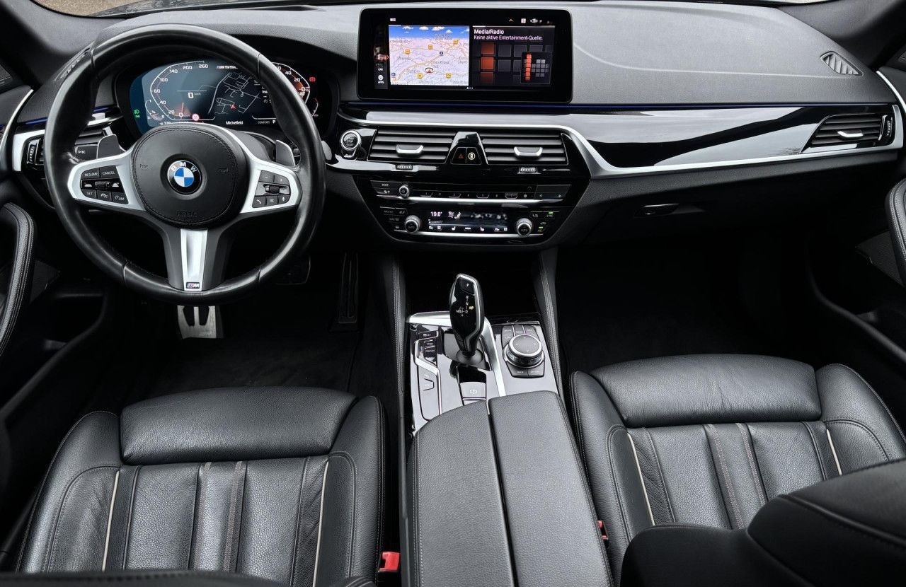 BMW M550i xDrive SurView HUD ACC Glasd.SoftCl.HK.19" foto 9