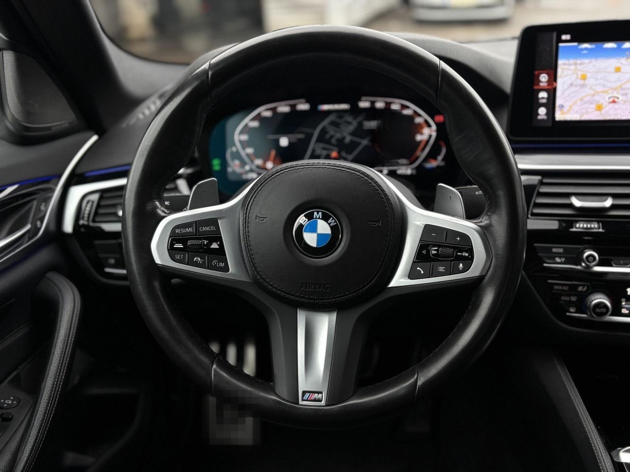 BMW M550i xDrive SurView HUD ACC Glasd.SoftCl.HK.19" foto 10