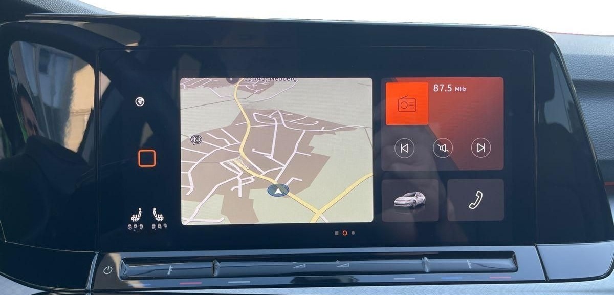 Volkswagen Golf 1.0 eTSI Life - AppLink*Navi*ACC*LED*Kamera foto 9
